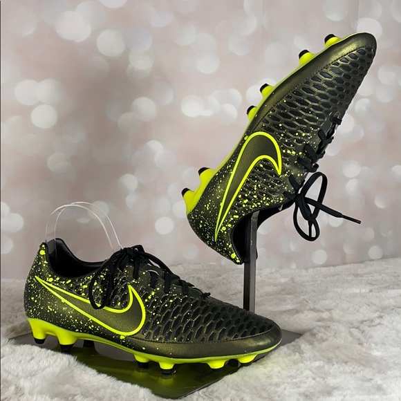 Nike Other - NIKE MAGISTA Neon Soccer Cleats EUC